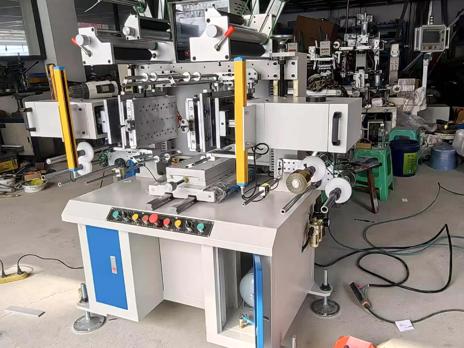 Heat transfer and hot stamping machine during workshop assembly